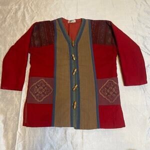 Quilted Womens Medium Blanket Jacket Coat Wood Buttons Red Multicolor Vneck